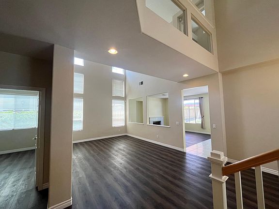 3rd image of 11865 Aspen View Dr