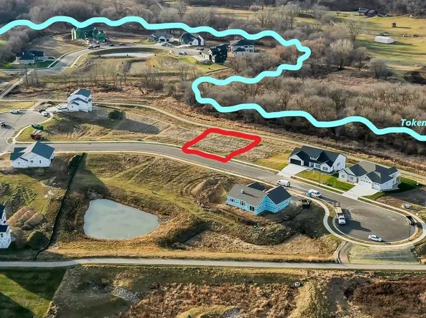 1430 Greenleaf Ct, Sun Prairie, WI 53590