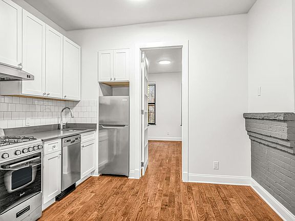 3rd image of 1420 3rd Ave APT 2RN