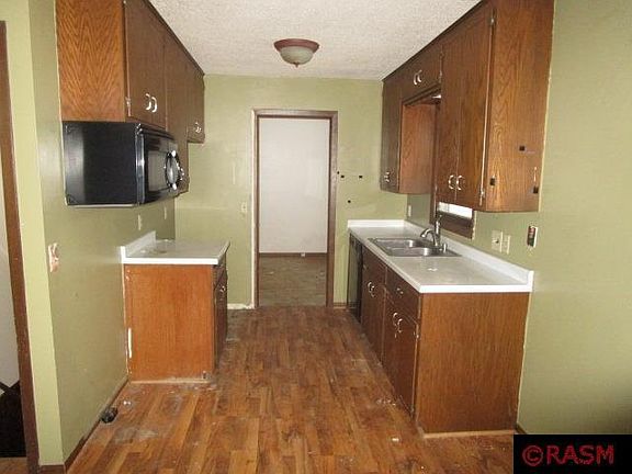 5th image of 1101 Court St