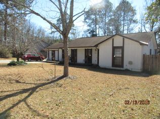 2402 Aberdeen Rd, Dothan, AL 36301