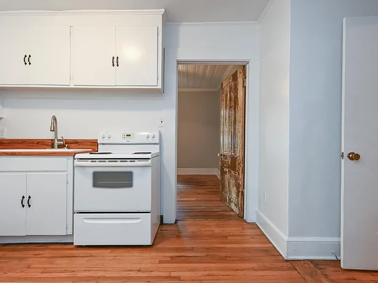 832 Oconee St — Photo 5