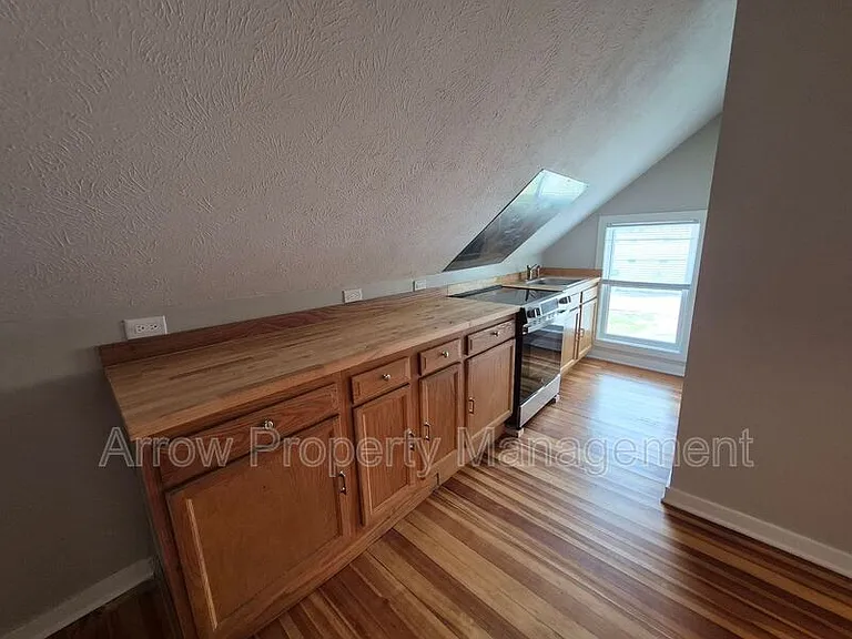 2727 P St #4 — Photo 6