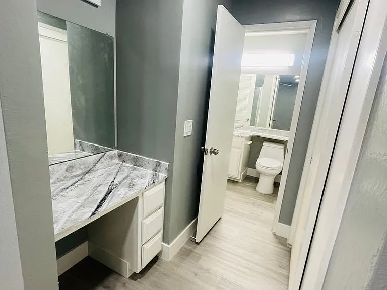 1085 Piedmont Dr — Photo 14