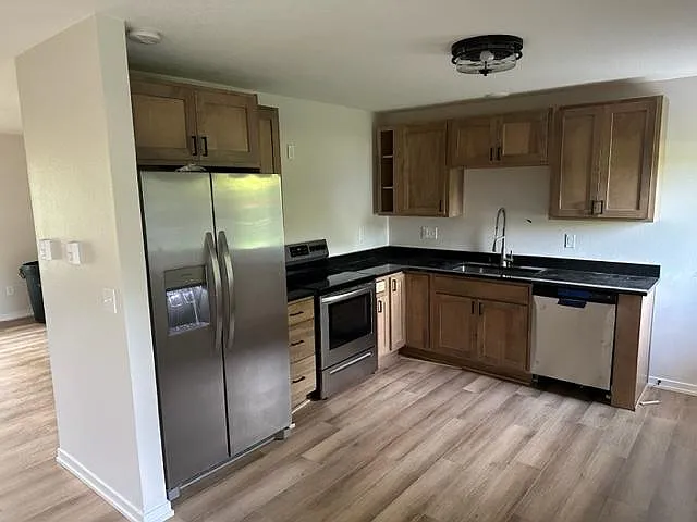 608 Adams St — Photo 7