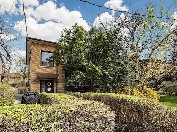 427 Lawrence Ave W #1, Toronto, ON M5M 1C3
