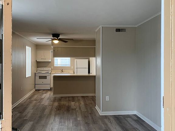 3rd image of 10542 Jefferson Hwy APT 7