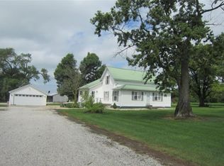 973 N 1375th St, Shobonier, IL 62885