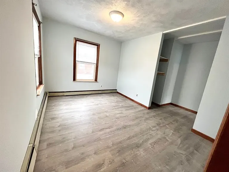 83-89 Webster Ave #2 — Photo 20