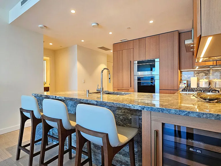 1100 Ala Moana Blvd #3107 — Photo 9