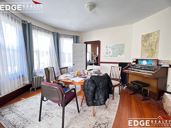 4th image of 46 Mapleton St APT 2