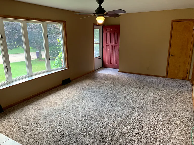 2212 Cedar Acres Dr — Photo 7