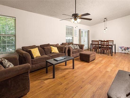 4th image of 1204 Conway Dr