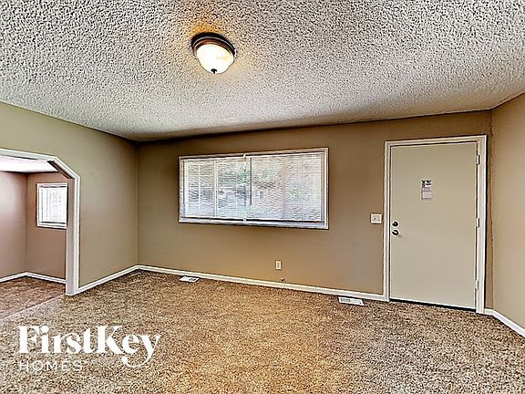 4th image of 1700 Marshall Ct