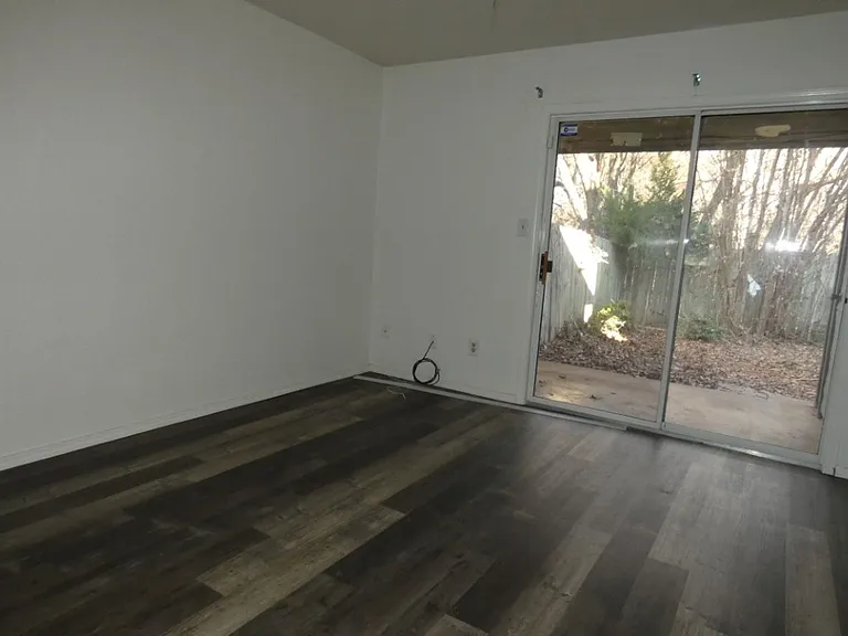 2905 NE Tortoise Dr #D — Photo 11