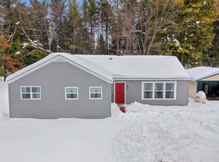 906 Mira Ave, Crivitz, WI 54114