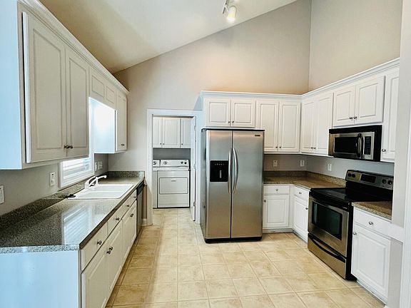 5th image of 2609 Chardon Court