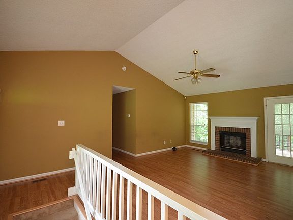 5th image of 2568 Vera Cruz Dr