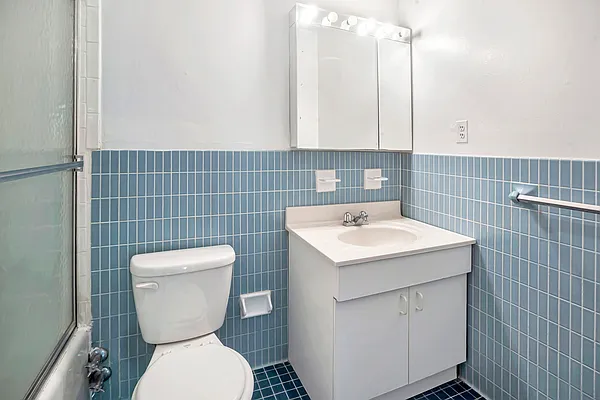 Rented by Compass | media 11