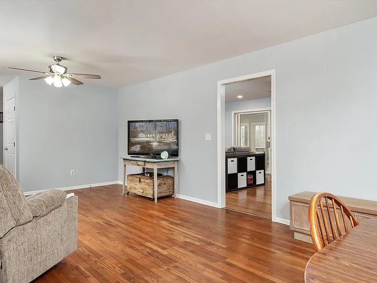 8953 Treesdale Dr — Photo 13