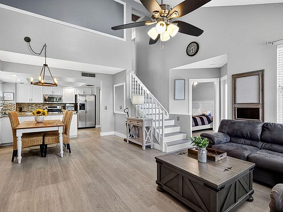 4th image of 503 Andover Ct