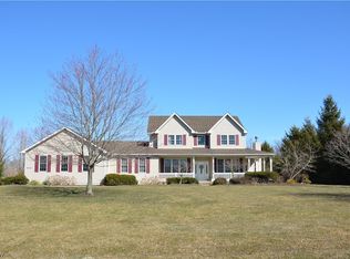 33720 View Point Dr, Columbia Station, OH 44028