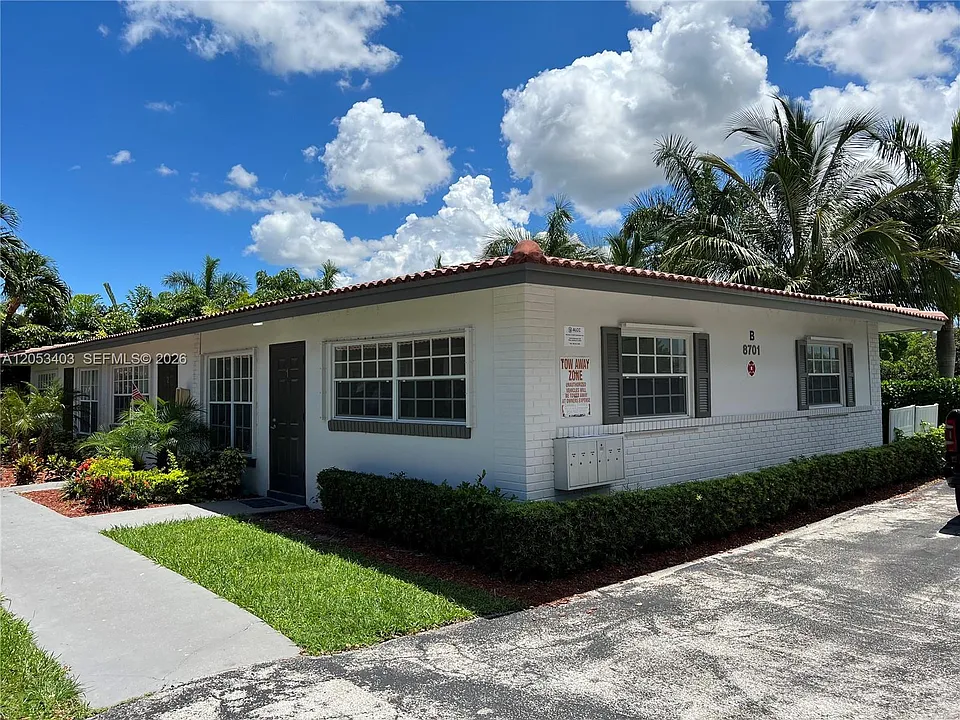 8701 NW 38th Dr #B-1