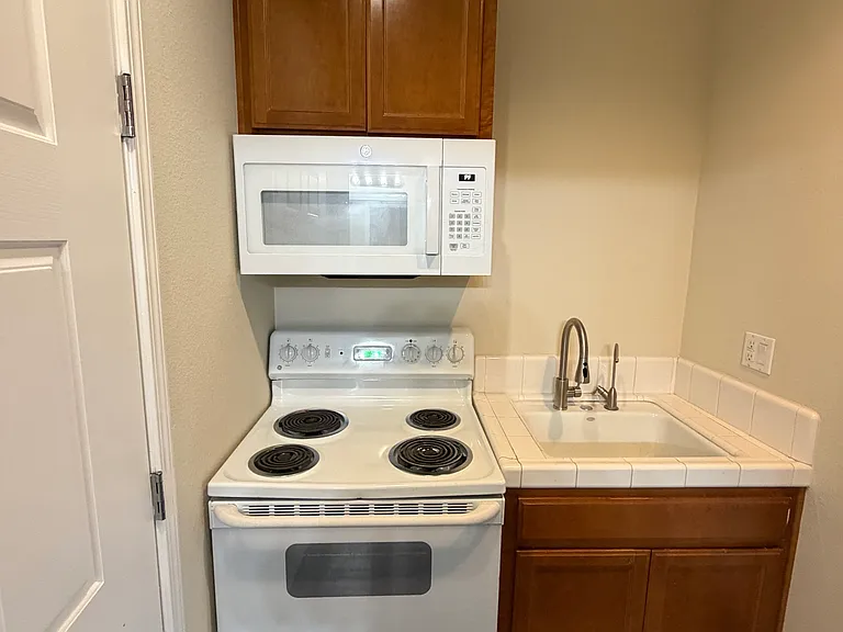 540 Sullivan Way — Photo 13