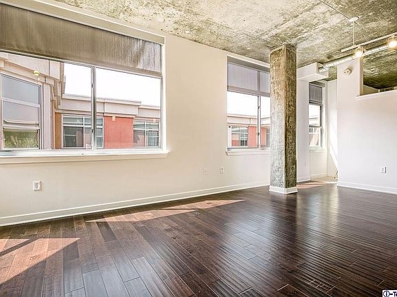 2nd image of 840 E Green St Unit 409