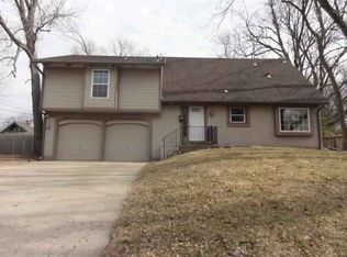 2756 SW Boswell Ave, Topeka, KS 66611