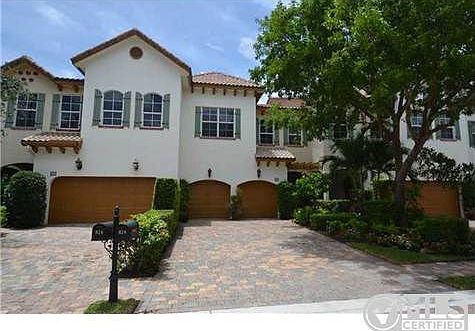 1st image of 824 Estuary Way