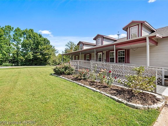 3rd image of 196 Western Heights Cir