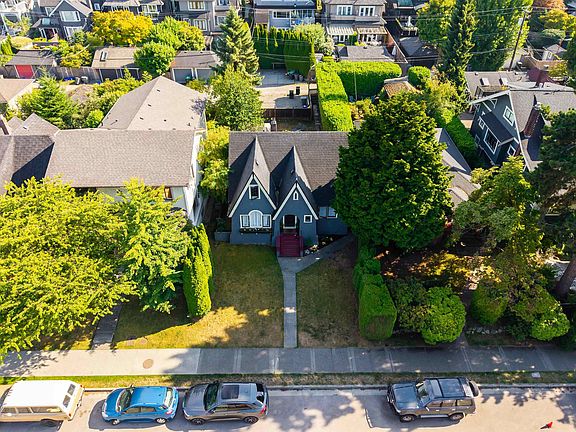 3rd image of 3026 Point Grey Rd