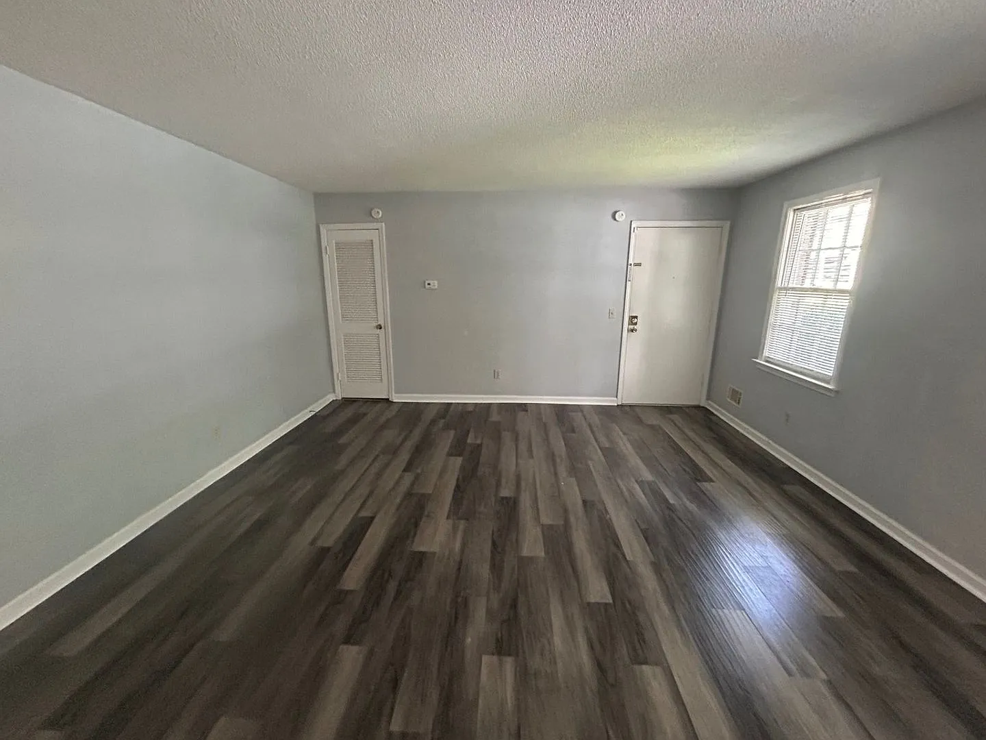 $200 move in special for this 2 bedroom downstairs unit! — Photo 3