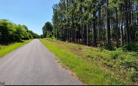 3rd image of 17 Honeysuckle Rd