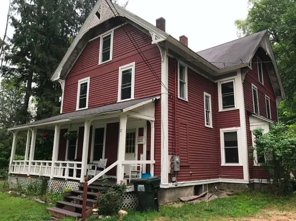 17 Summit Rd, Gilbertville, MA 01031