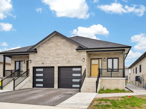 51 Potter Dr, Loyalist, ON K0H 2H0