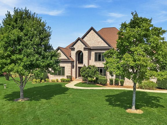 3rd image of 218 Steelson Way