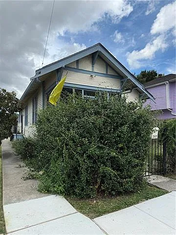 3 bed, 2.0 bath, 1786 sqft, $3,000 — Photo 2