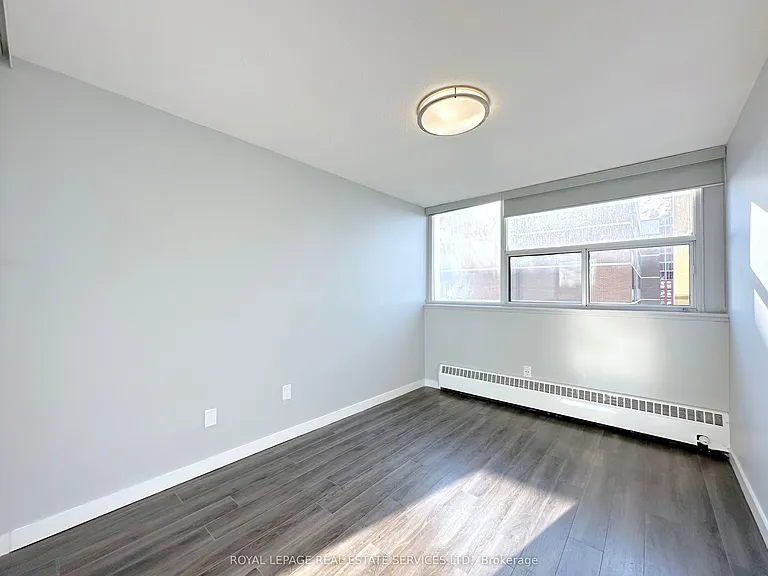 2575 Danforth Ave #2109 — Photo 8