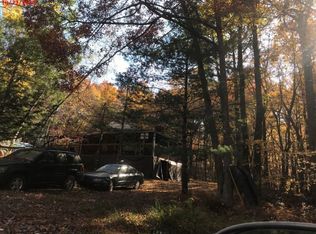 101 Rock Pl, Shohola, PA 18458