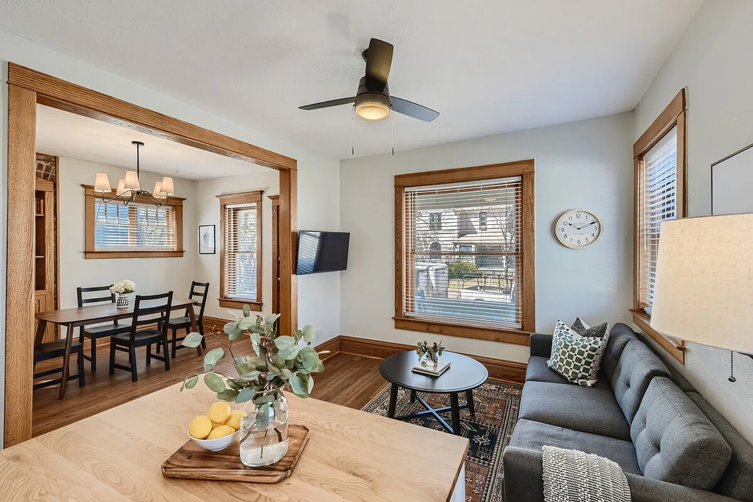1 bed, 1.0 bath, 785 sqft, $2,990 — Photo 2