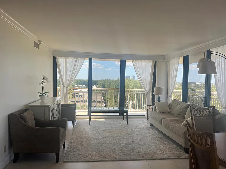 3400 N Ocean Dr #607 — Photo 5