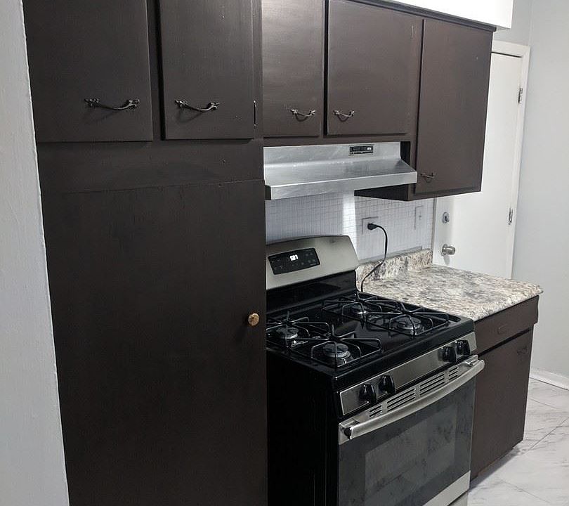 1st image of 7425 S Yates Blvd APT 1W