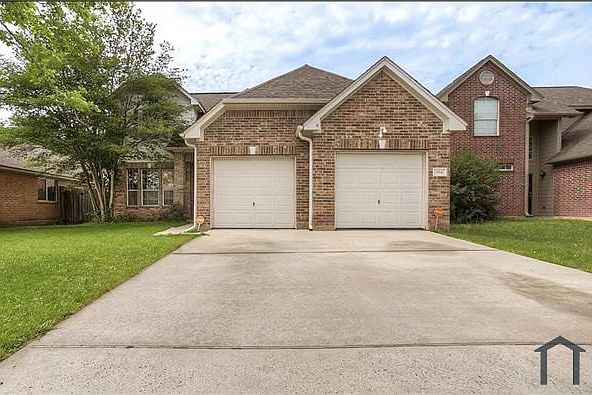 1st image of 984 Oak Falls Dr