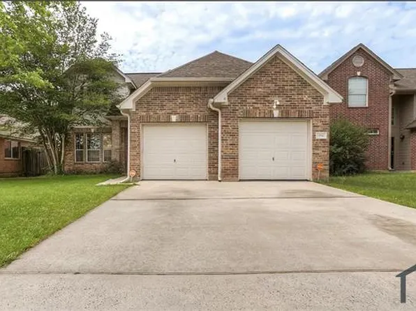 984 Oak Falls Dr, Willis, TX 77378