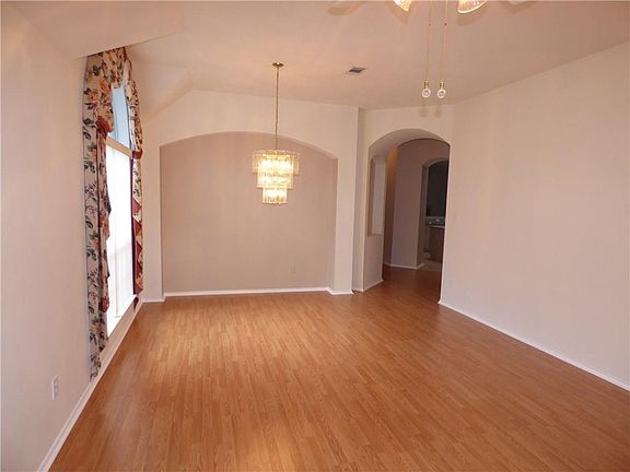 3rd image of 2413 Katina Dr