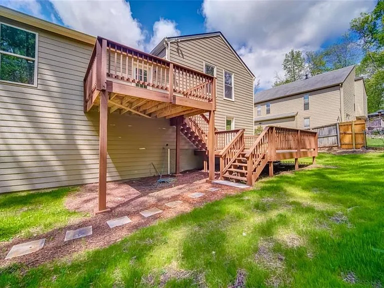 2218 Woodfern Dr — Photo 19