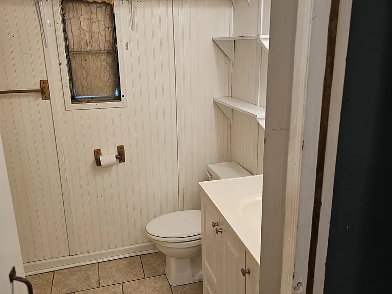 2390 Skyview Ln — Photo 14