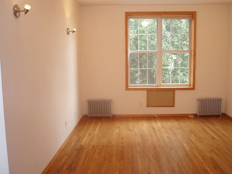 222 Eckford St #2 — Photo 7